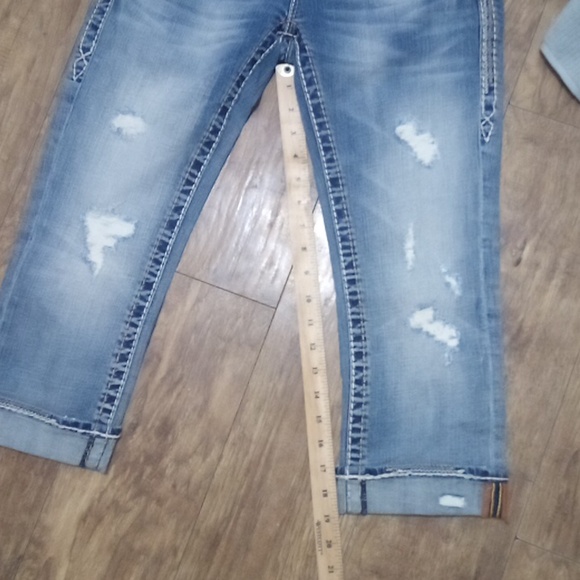 Rock Revival Capri 26 Bella Embroidered Distressed NWT - Picture 12 of 13